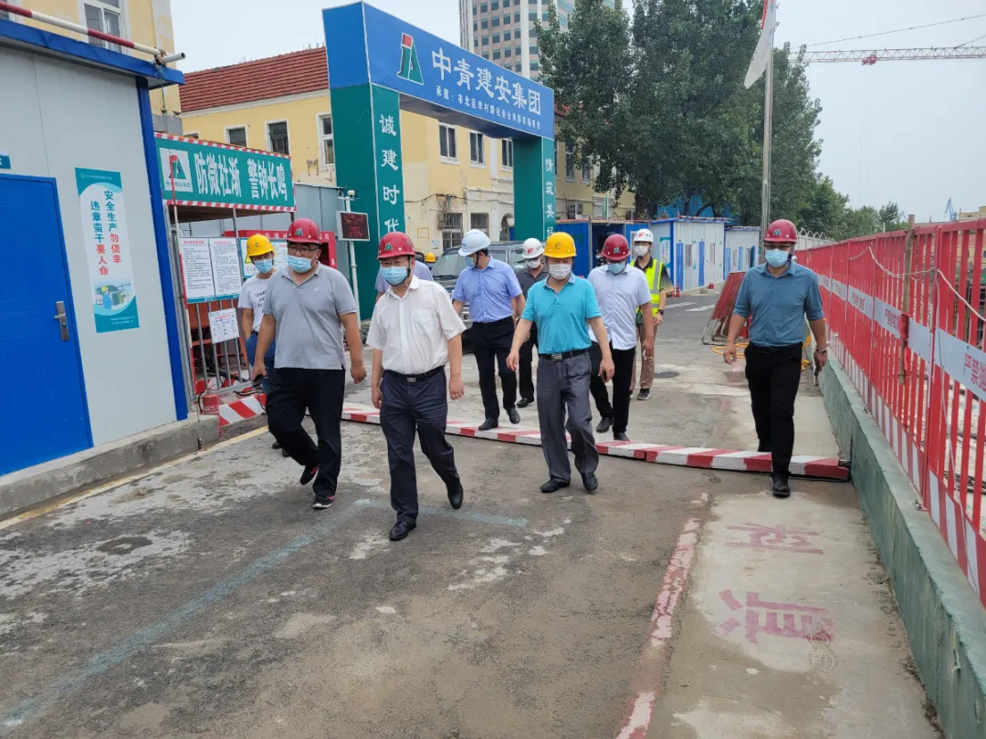 市住建局副局长刘玉勇莅临市北区李村路社会公共停车场指导工作